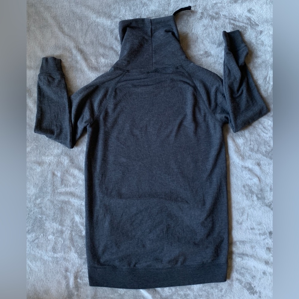 GAP Black NYC Graphic Cowl Neck - Picture 2 of 9